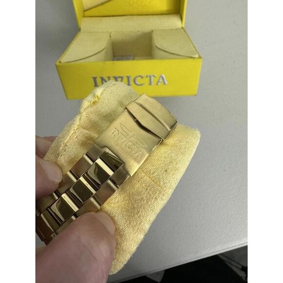 invicta mens watch pro diver Model 16739 Brand New